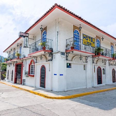 Hotel Isis Сиуатанехо Экстерьер фото