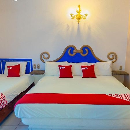 Hotel Isis Сиуатанехо Экстерьер фото