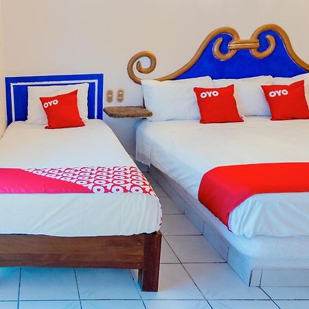 Hotel Isis Сиуатанехо Экстерьер фото