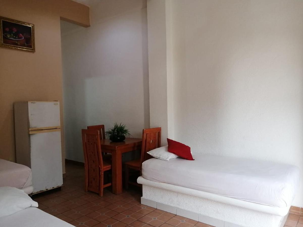 Hotel Isis Сиуатанехо Экстерьер фото